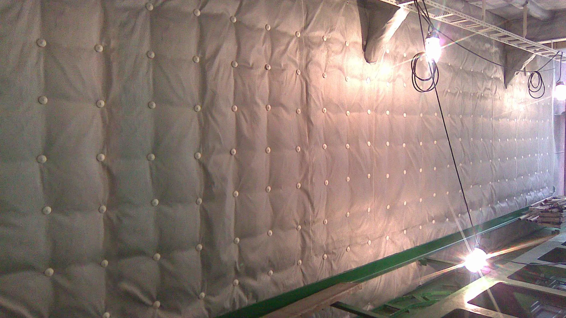 Certified fire-resistant marine insulation in ship compartments